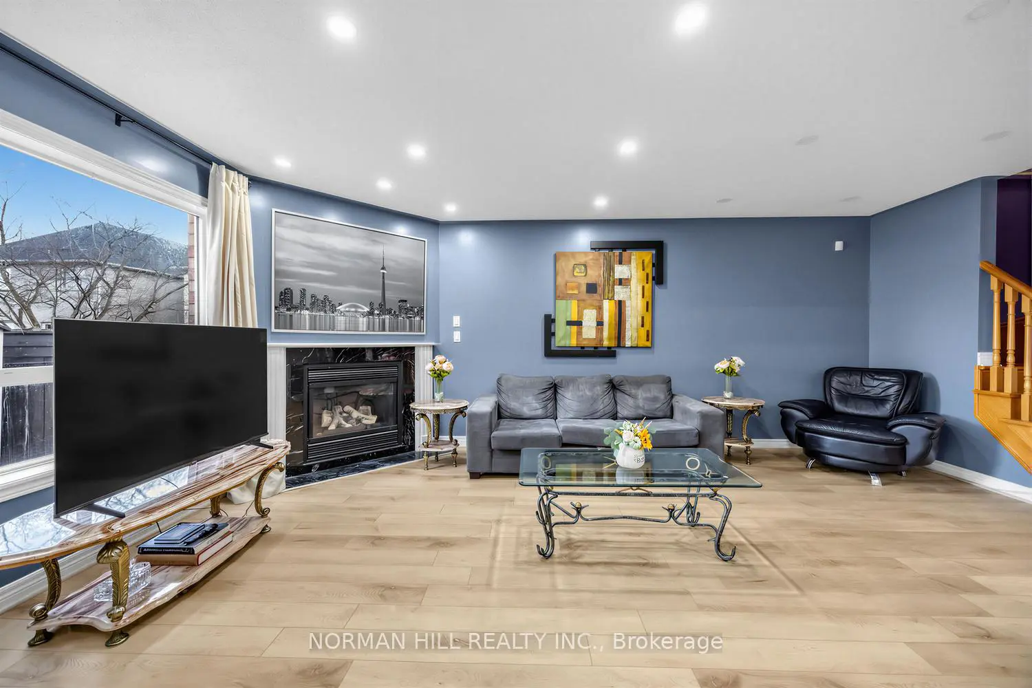93 Humbershed Crescent photo 4