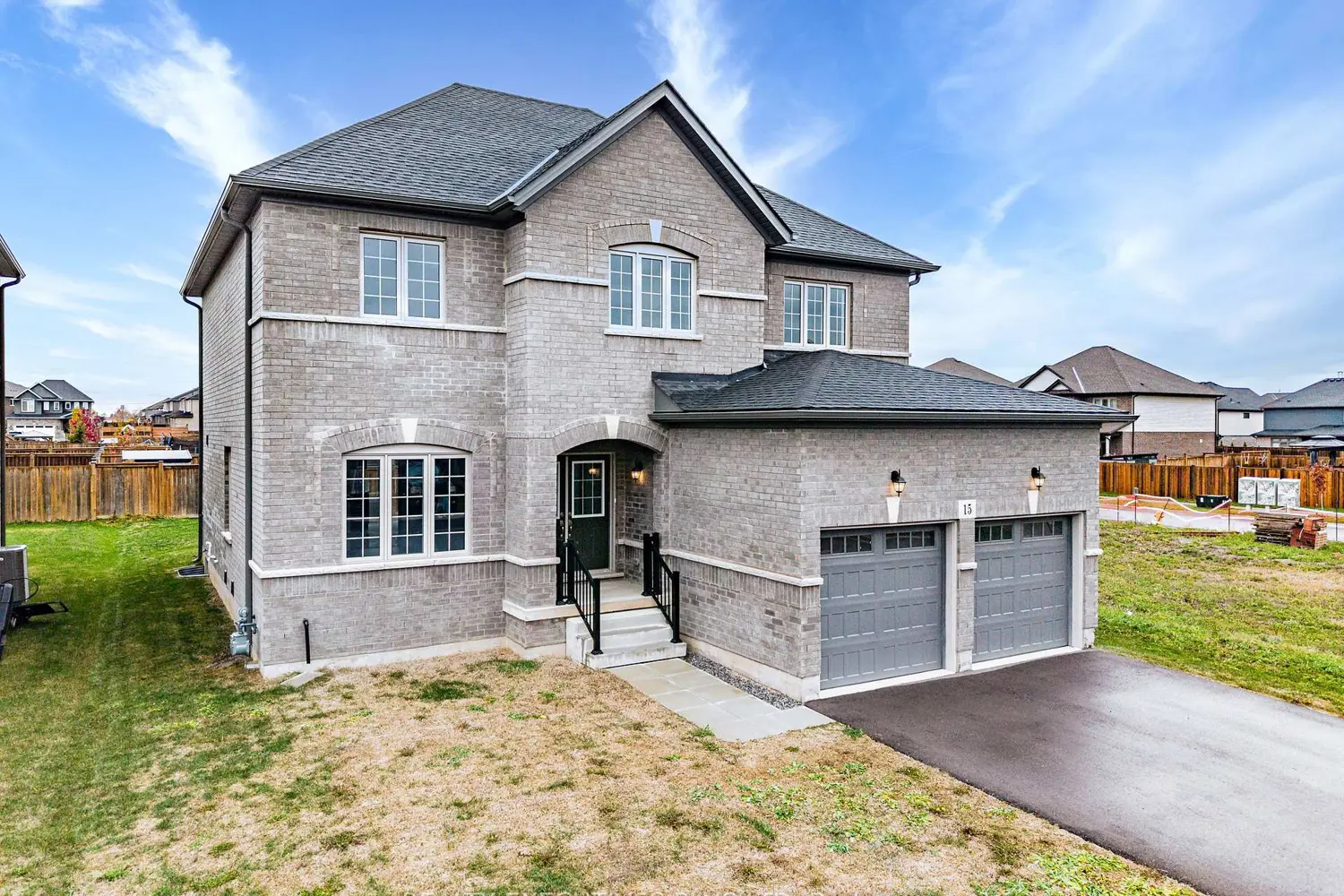 15 Venture Way photo 2