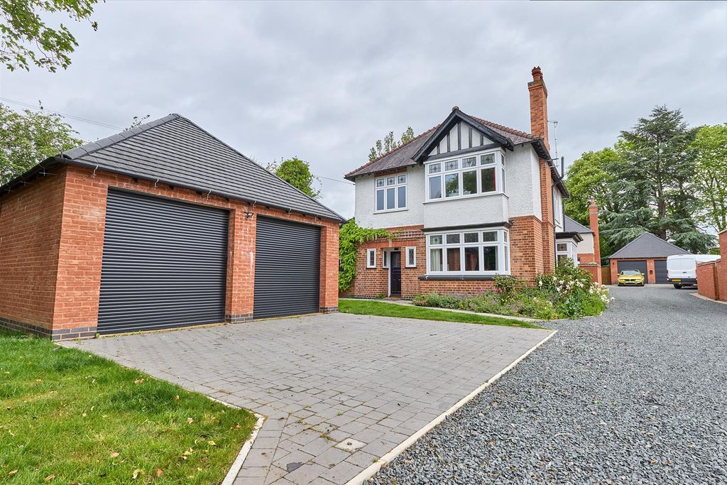5 bed detached house for saleAshby Road, Hinckley LE10