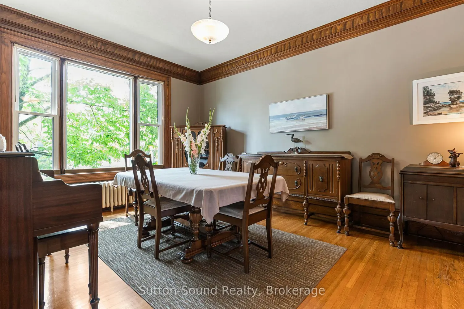 1304 4Th Avenue photo 4