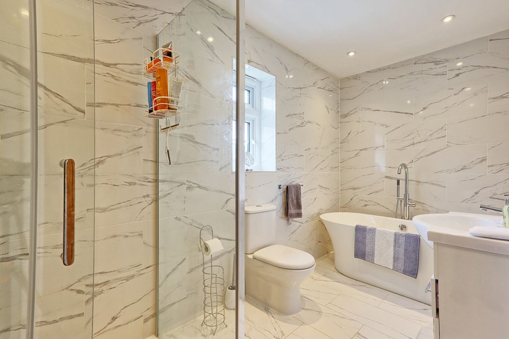 Additional image 16 of 6 bed detached house for saleErnest Road, Emerson Park RM11