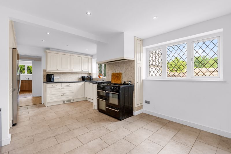 Additional image 3 of 5 bed detached house for saleWoollens Brook, Hoddesdon EN11