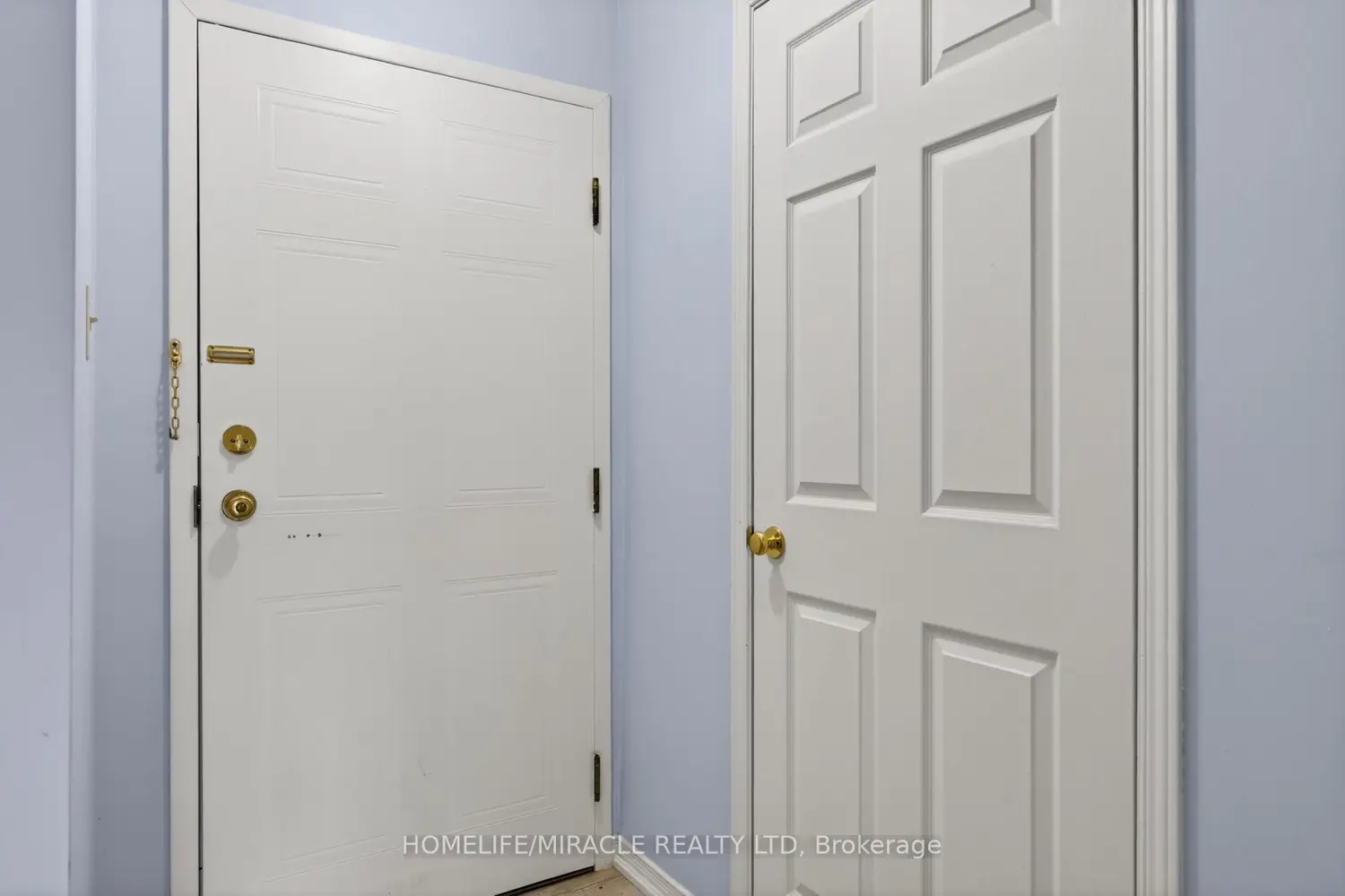 36 Champlain Crescent 32 photo 5