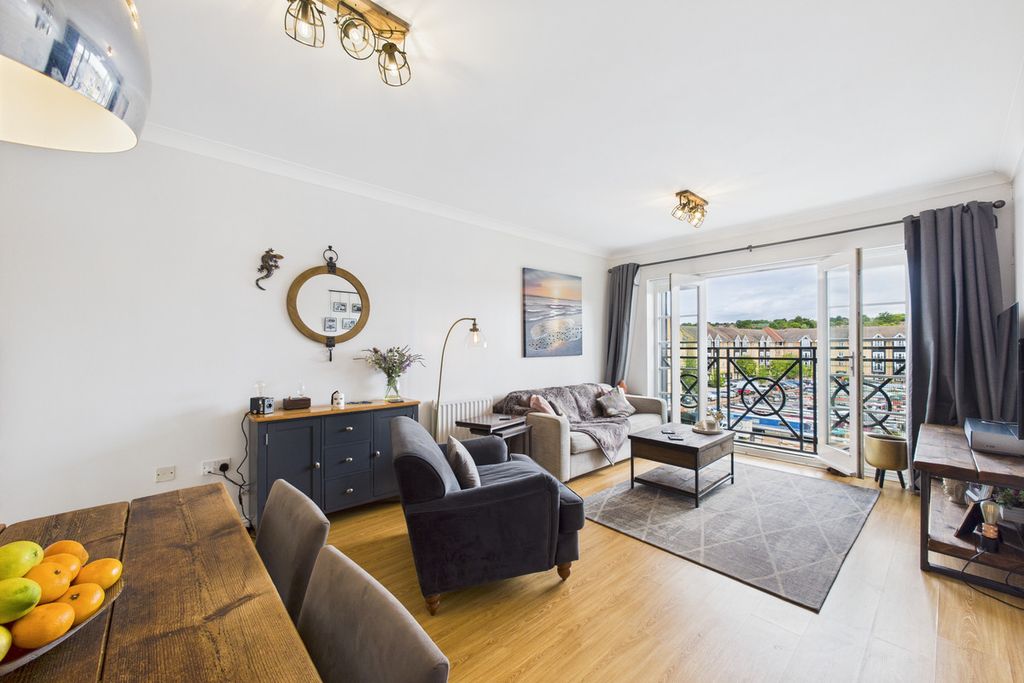 Additional image 3 of 2 bed flat for saleStationers Place, Hemel Hempstead HP3