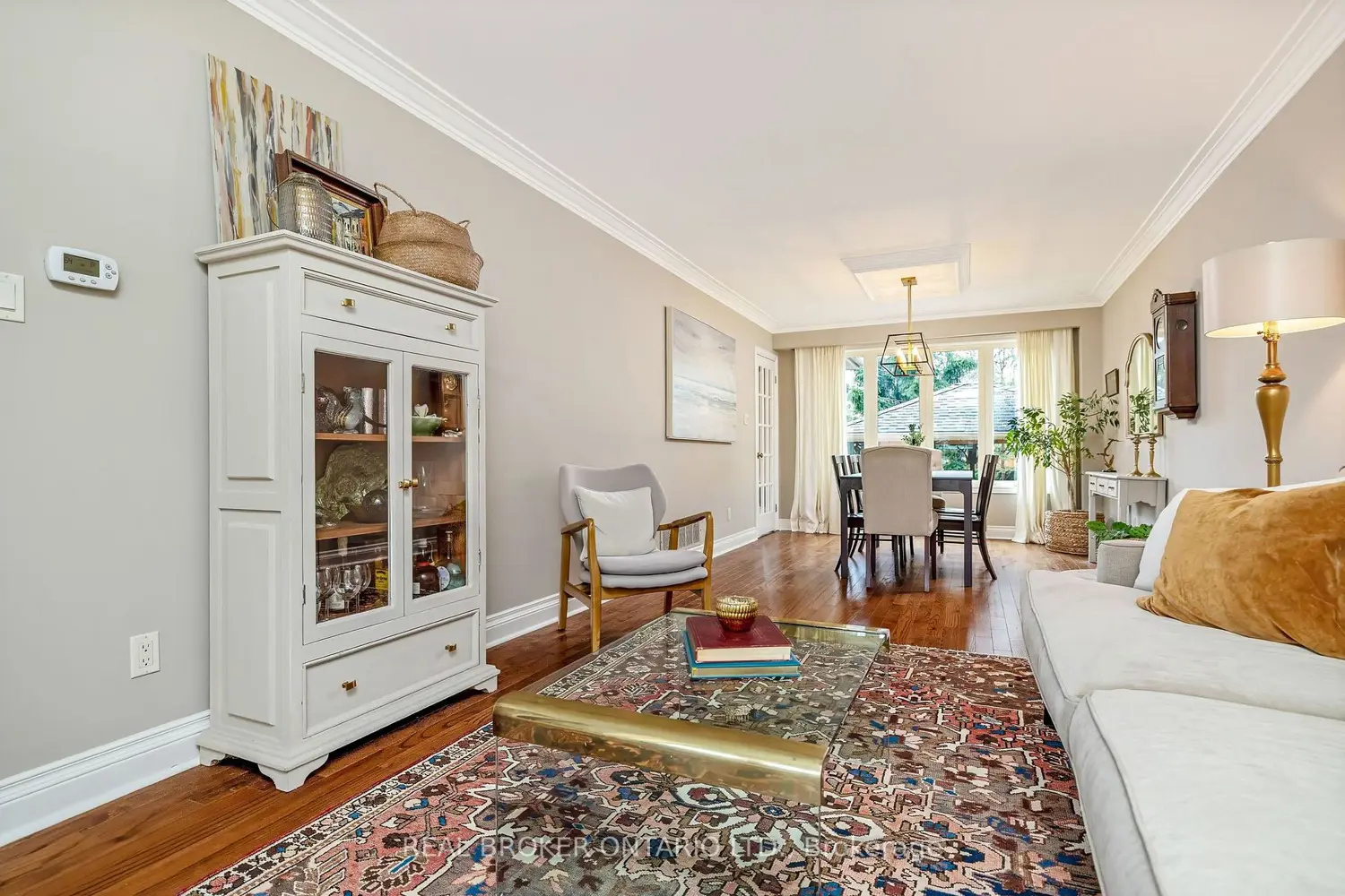 352 Broadway Avenue photo 3