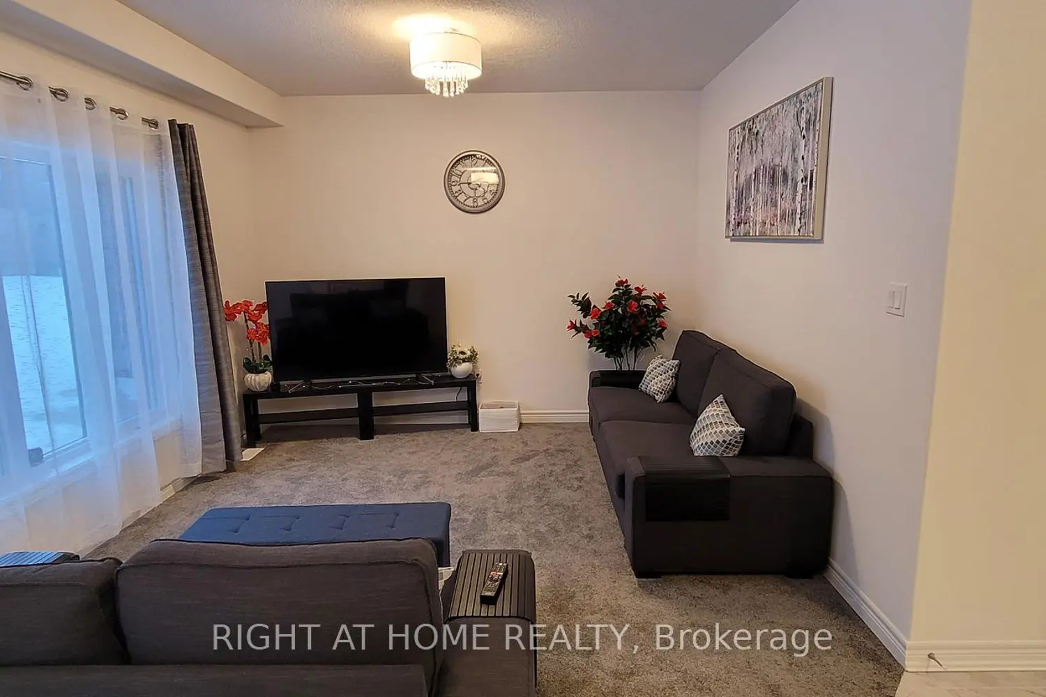 12 Mitchell Avenue photo 4