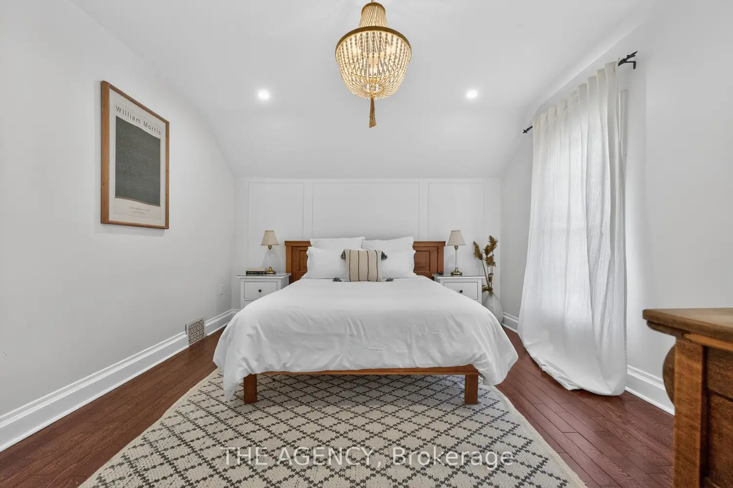 4456 Park Street photo 2