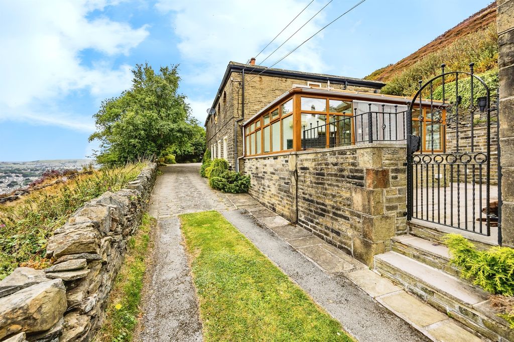 Additional image 26 of 4 bed detached house for salePule Hill, Boothtown, Halifax HX3