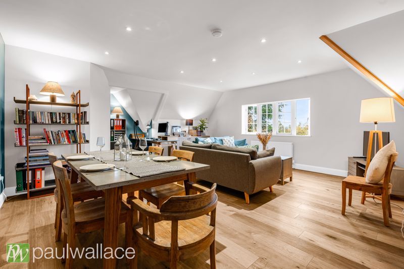 Additional image 2 of 2 bed flat for saleSt. Cross Chambers, Hoddesdon EN11