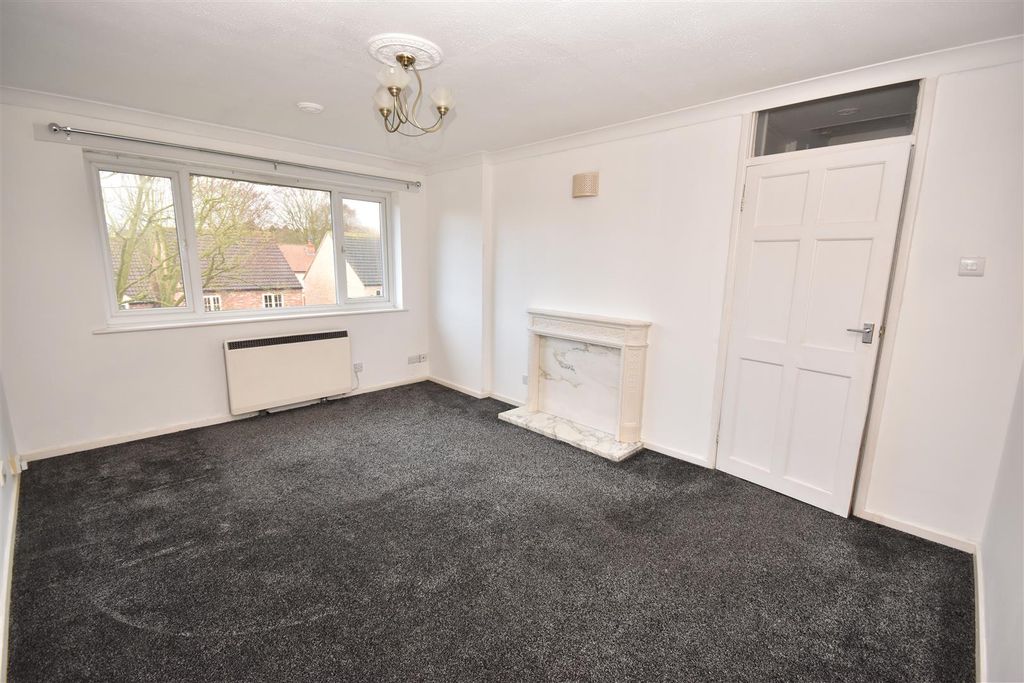 Additional image 4 of 2 bed flat for saleKhormaksar Drive, Nocton, Lincoln LN4