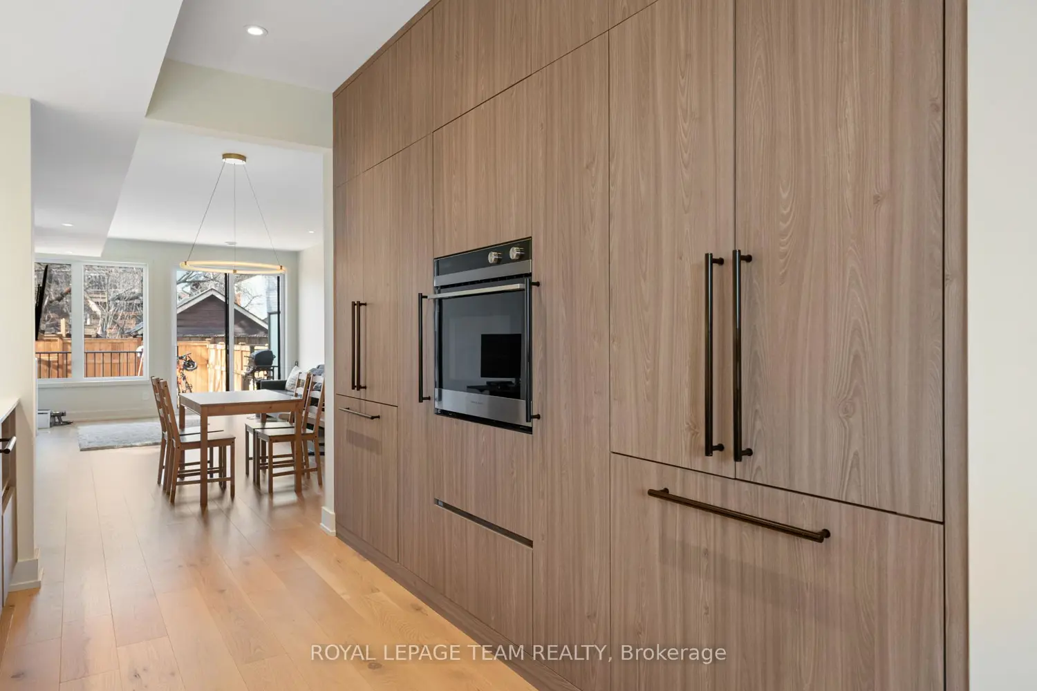 13 Fifth Avenue B photo 4