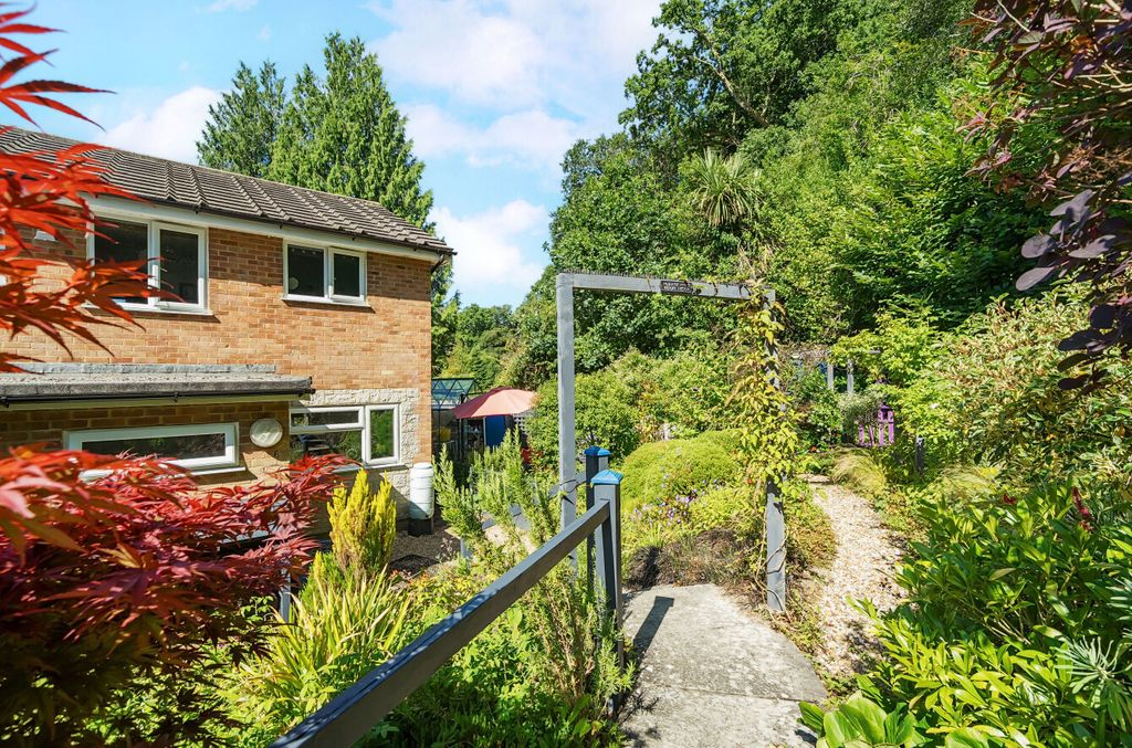 Additional image 16 of 3 bed semi-detached house for saleHaslemere, Surrey GU27