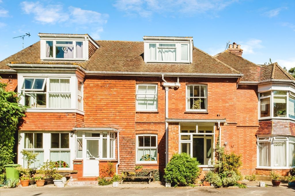 Additional image 16 of 1 bed property for saleKings Barn Villas, Steyning, West Sussex BN44