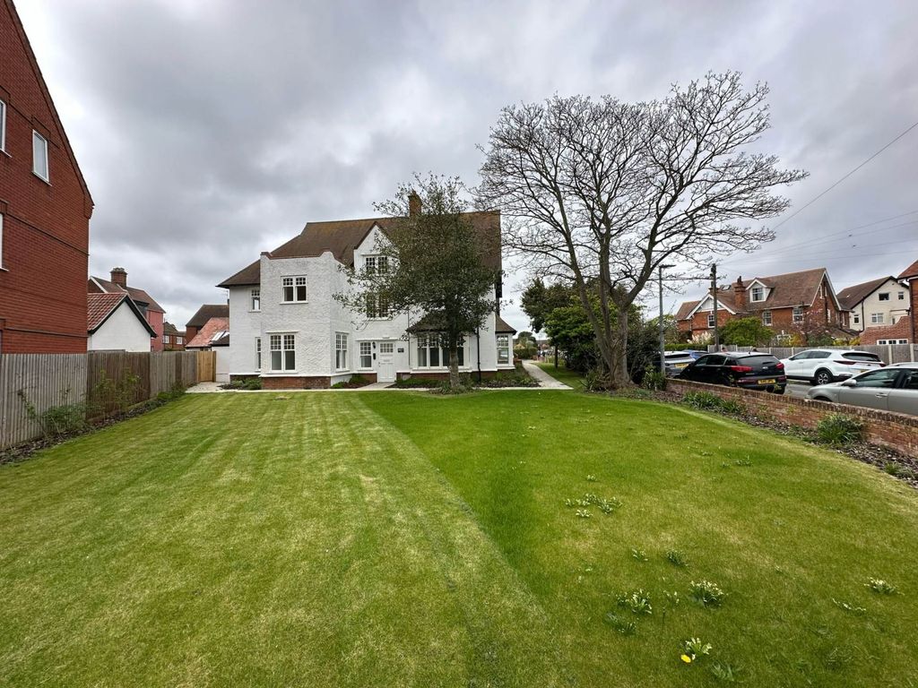 3 bed flat for saleSt Nicholas Place, Sheringham NR26