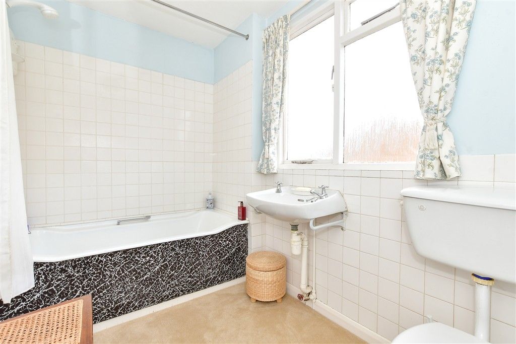 Additional image 18 of 5 bed property for saleWarblington Avenue, Havant, Hampshire PO9