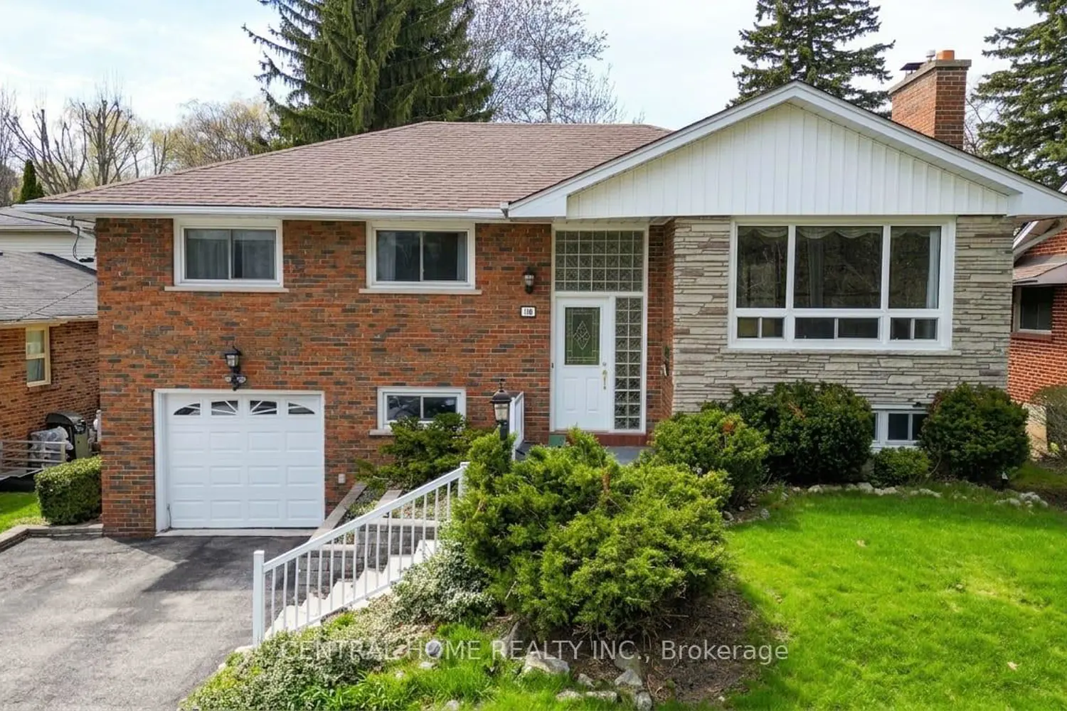 102 Meadowvale Road photo 2