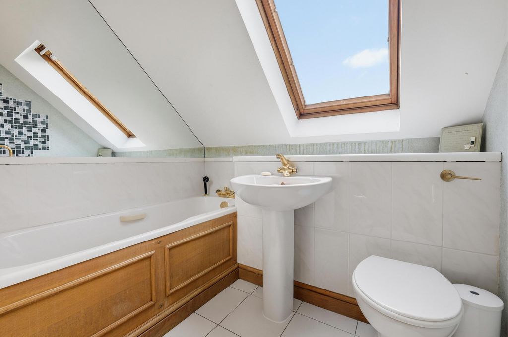 Additional image 14 of 6 bed detached house for saleWest Common Close, Harpenden AL5