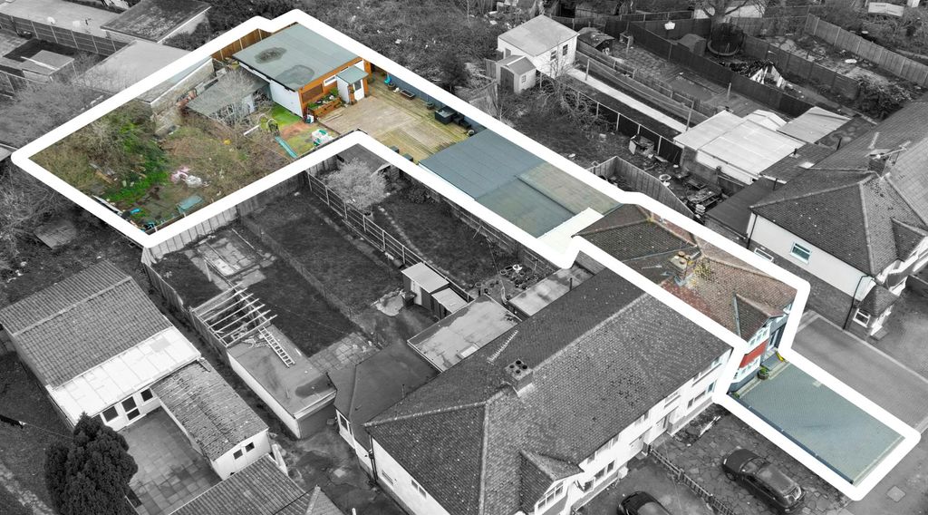 Additional image 34 of 5 bed semi-detached house for saleBotwell Lane, Hayes UB3