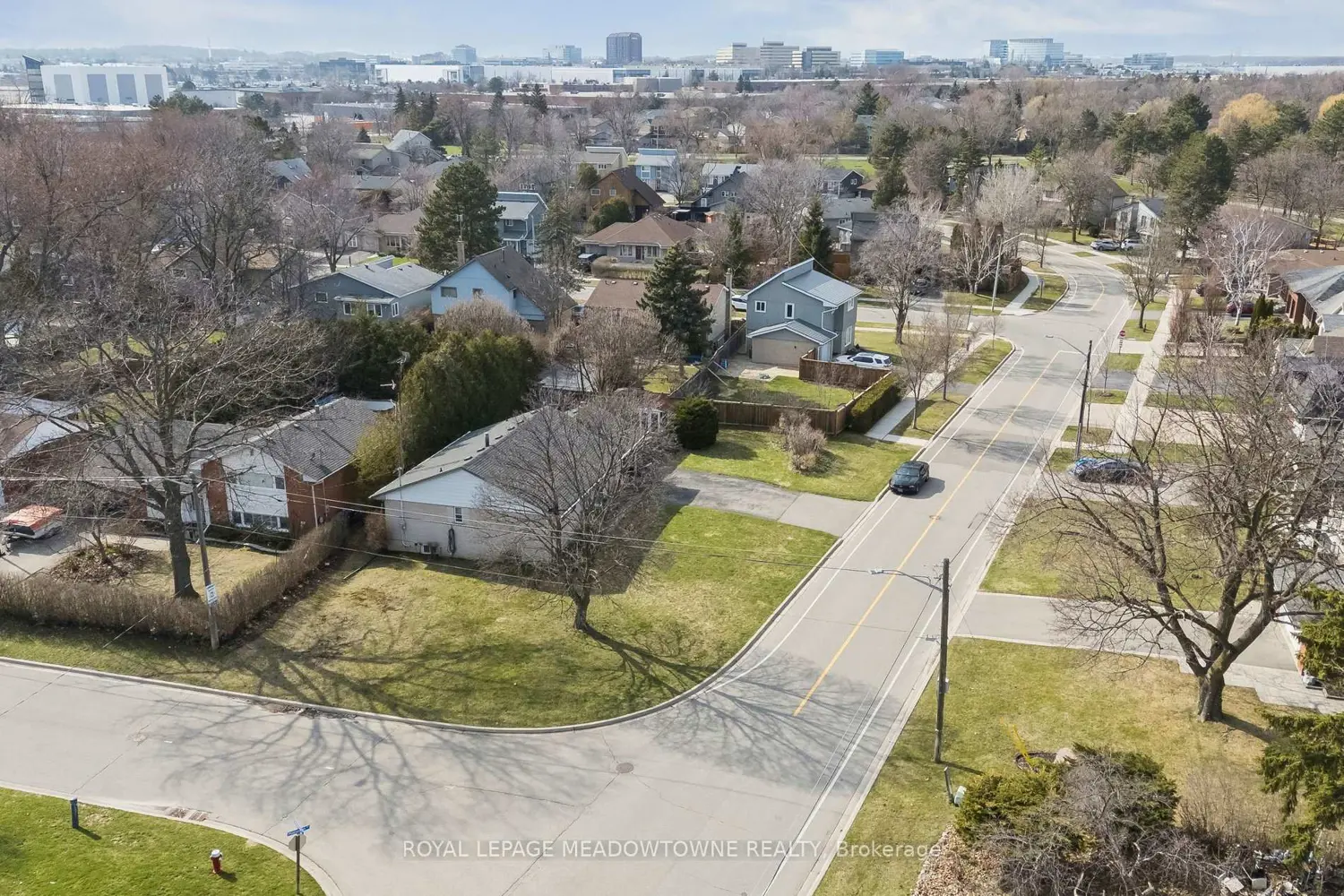 20 Plainsman Road photo 4