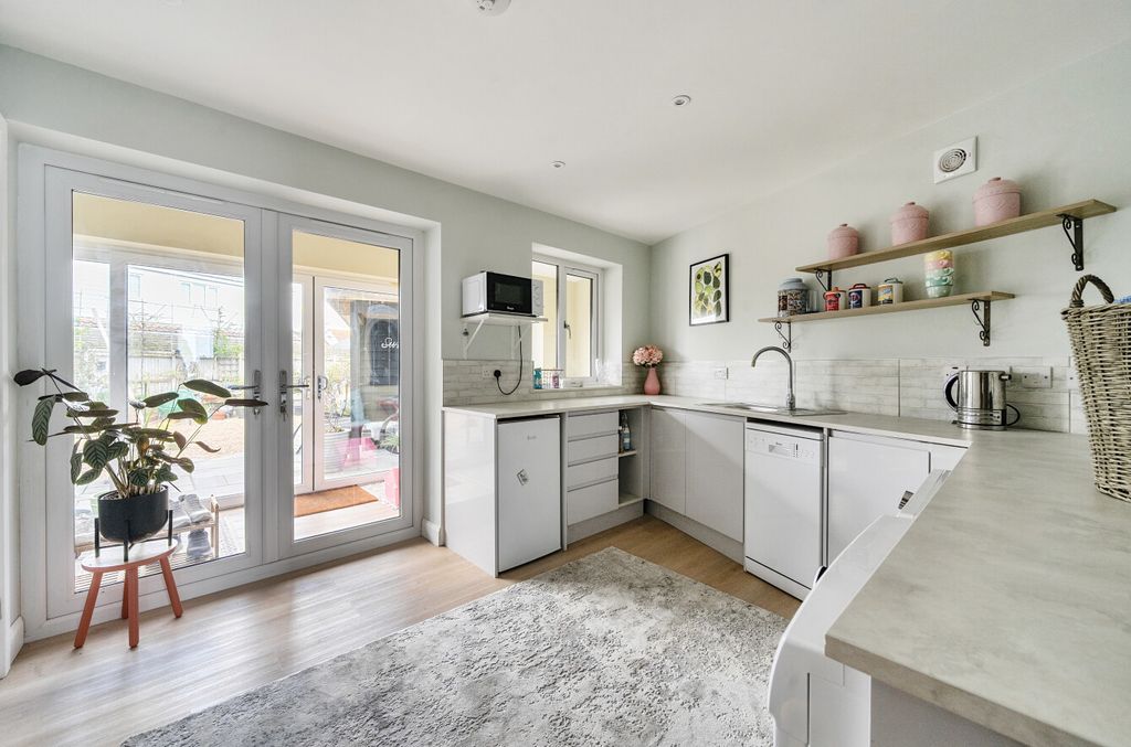 Additional image 4 of 4 bed detached house for saleSandy Beach Estate, Hayling Island, Hampshire PO11