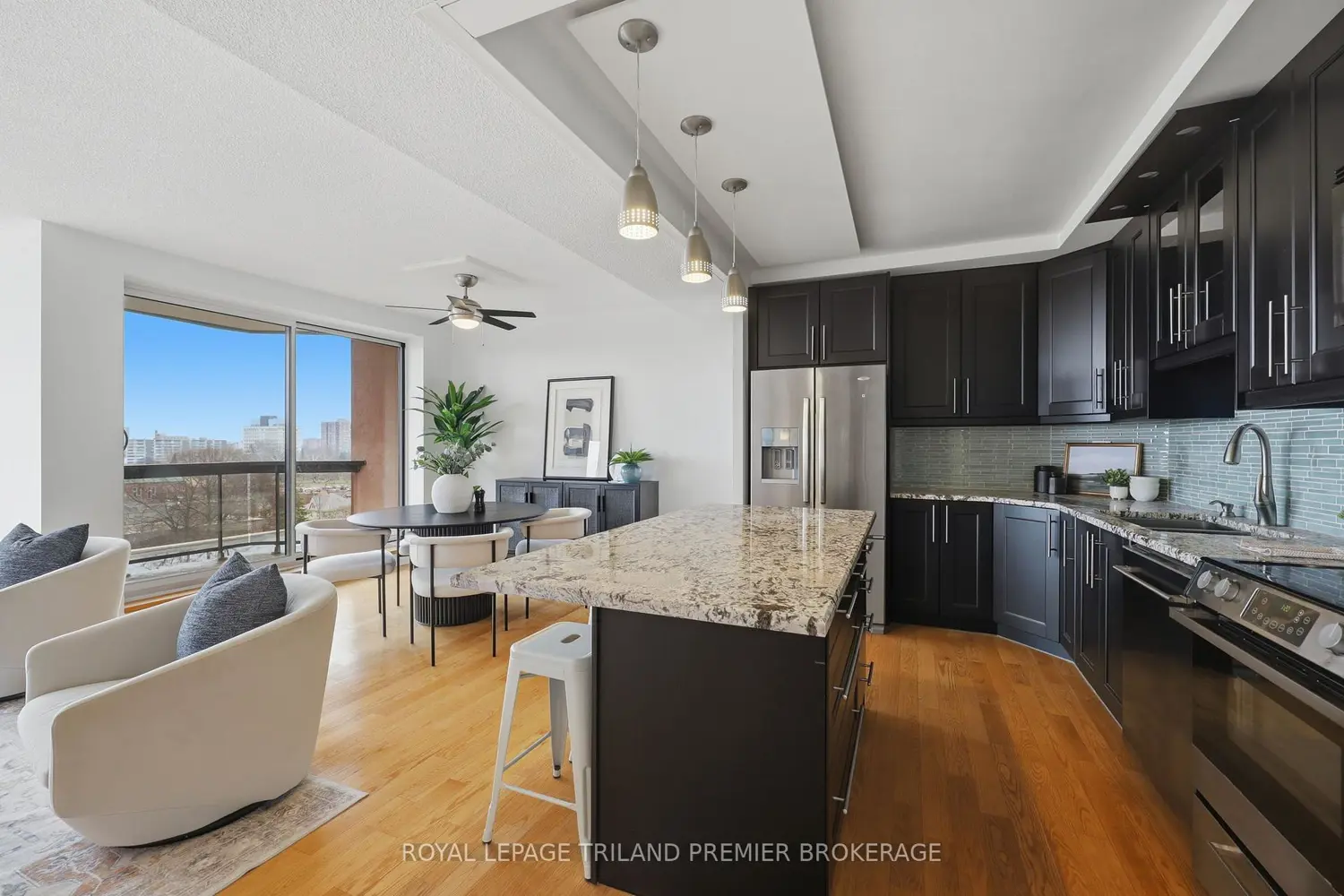 600 Talbot Street 1004 photo 4