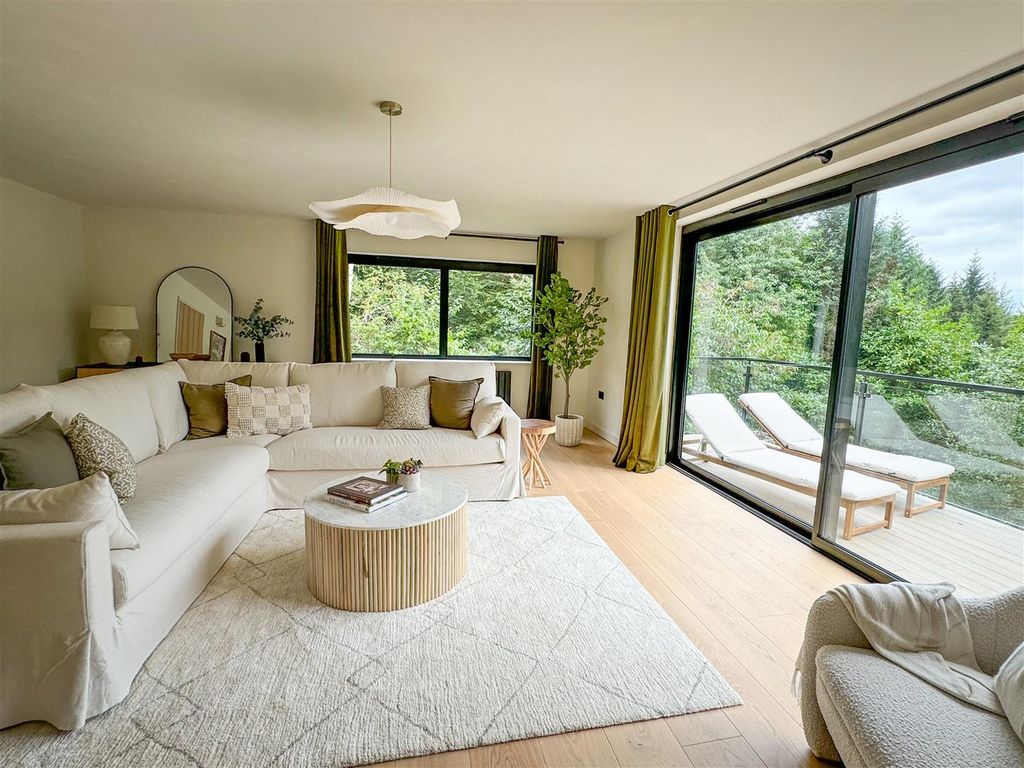 Additional image 4 of 5 bed detached house for saleChurt Road, Hindhead GU26