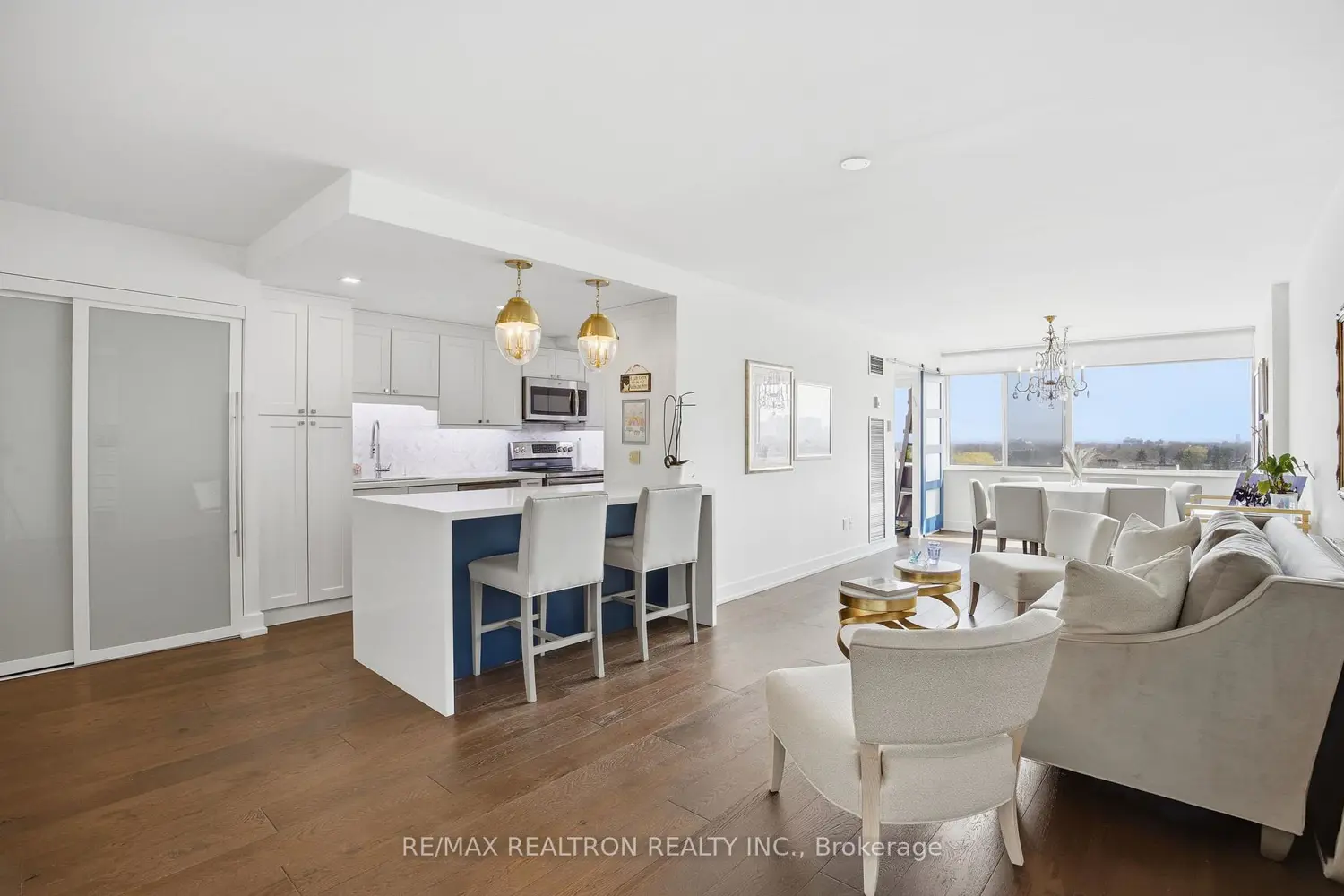 Additional image 2 of 3000 Bathurst Street 908