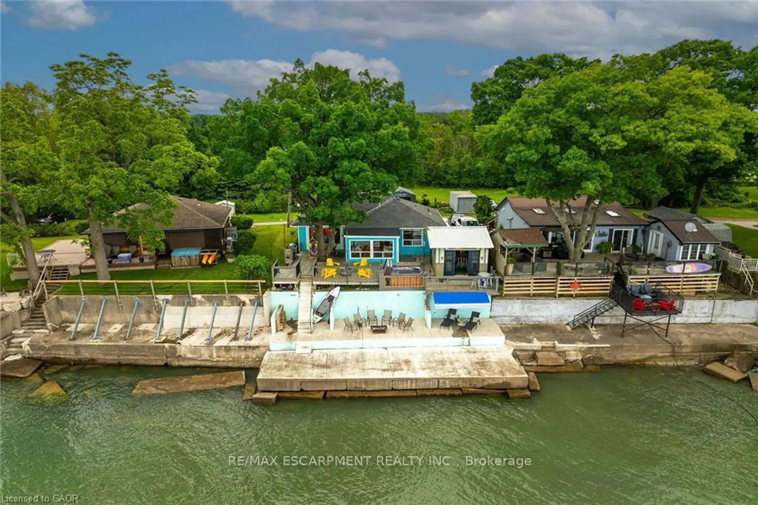 2090 Lakeshore Road photo 4