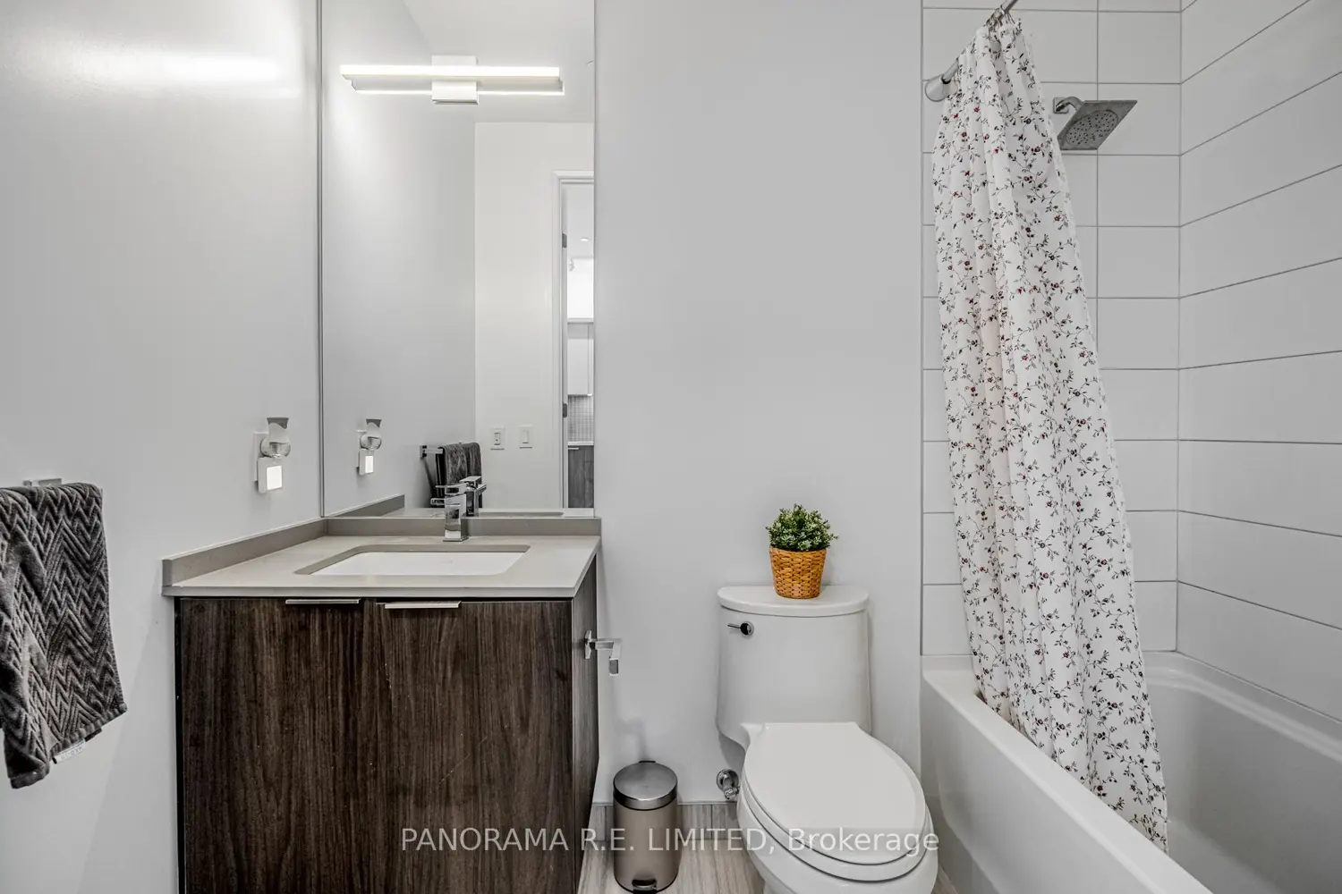 Additional image 10 of 4208 Dundas Street 802