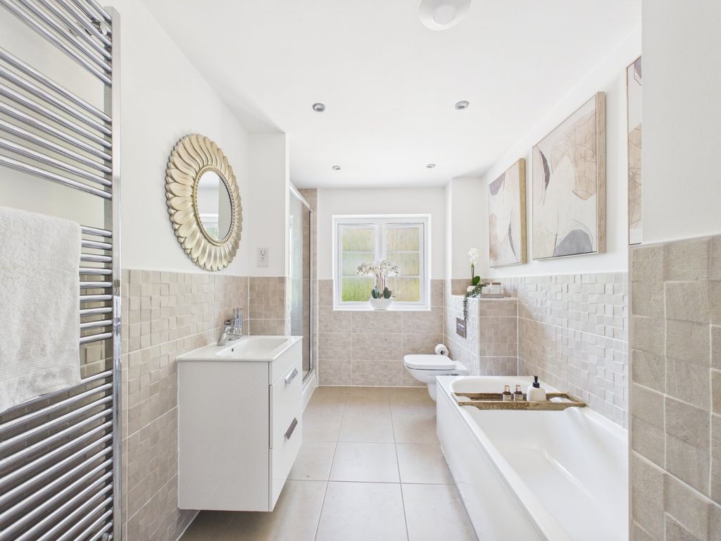Additional image 18 of 5 bed detached house for saleTrinity Circle, High Wycombe HP11