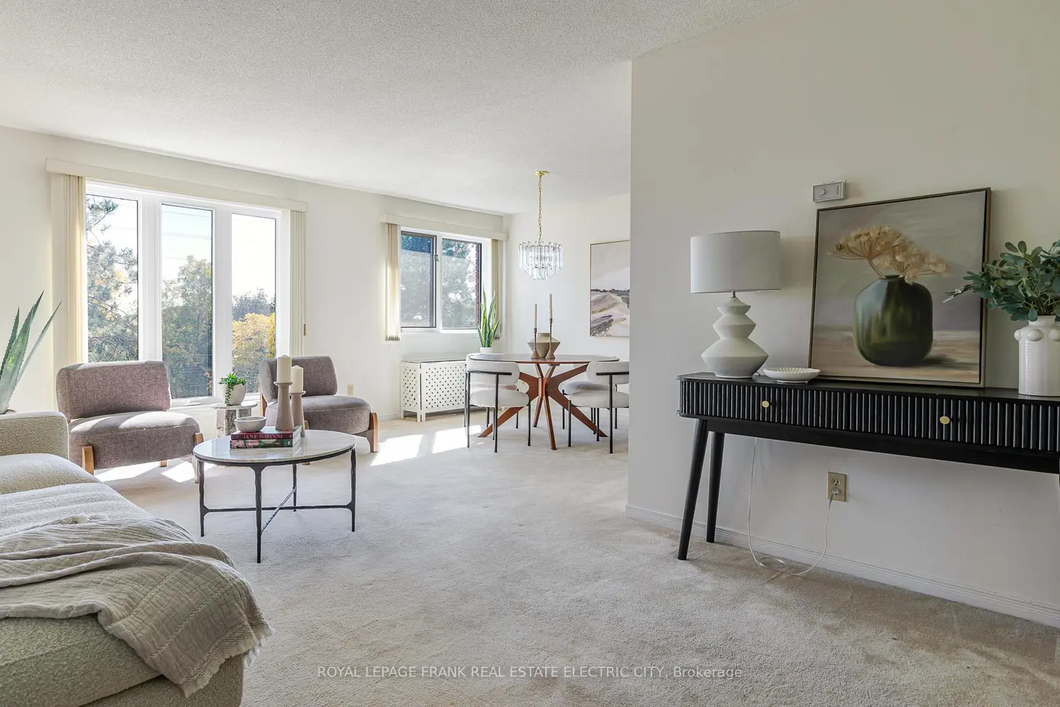 36 Champlain Crescent 30 photo 2
