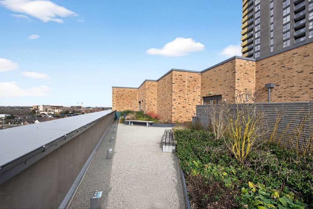 Additional image 21 of 3 bed flat for saleAlexandra Road, Hounslow TW3