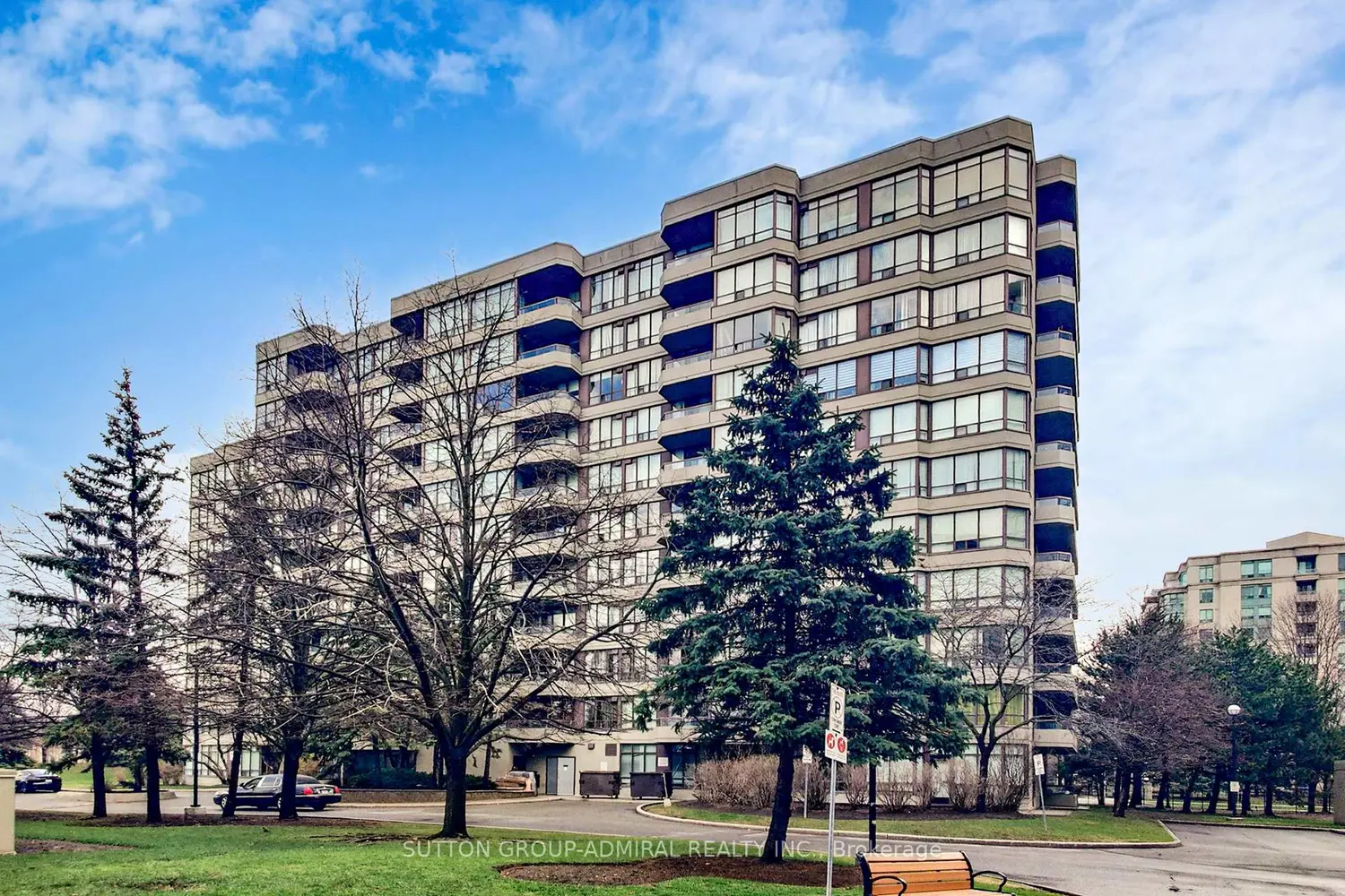 81 Townsgate Drive Ph208