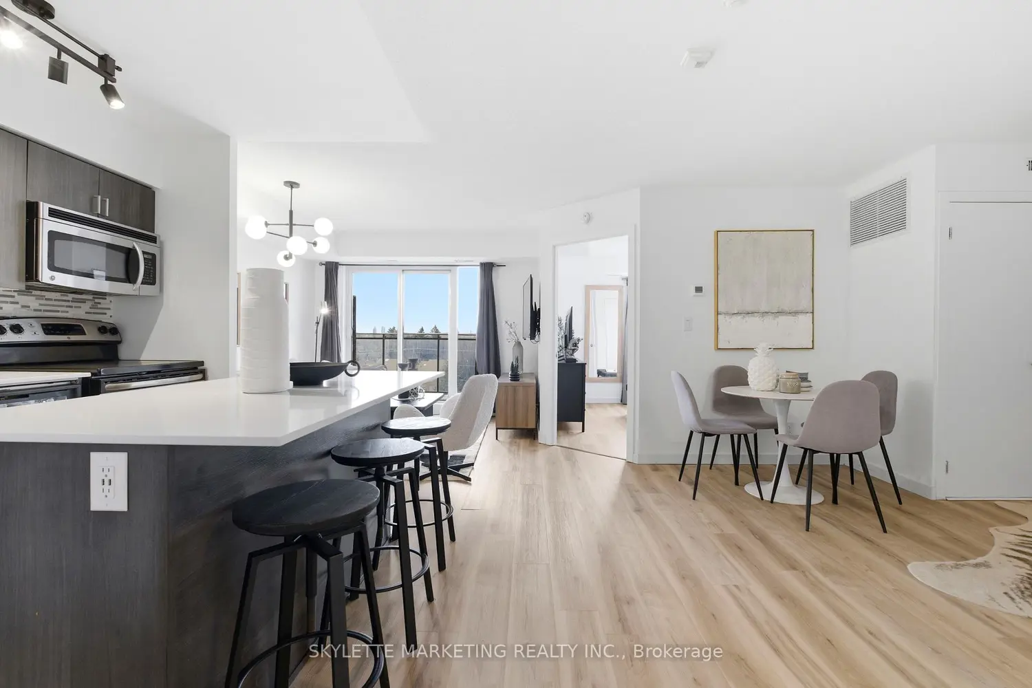 801 Sheppard Avenue 701