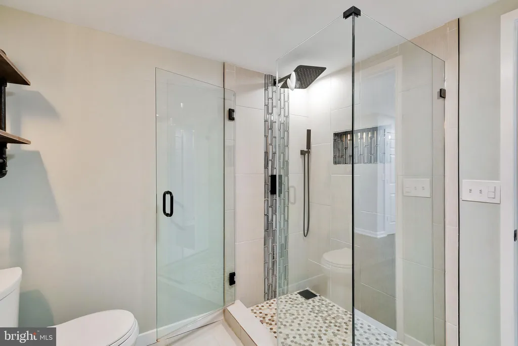 Additional image 30 of 1903 S Warnock Street, Philadelphia, PA 19148