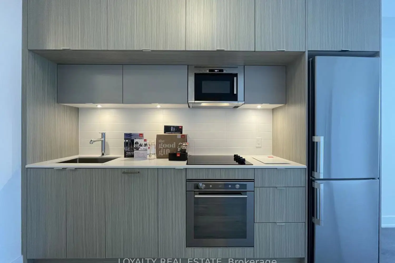 575 Bloor Street 2105 photo 4