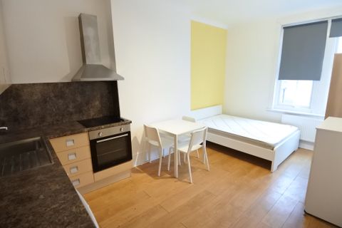 Walm Lane, Willesden Green NW2, Studio to rent