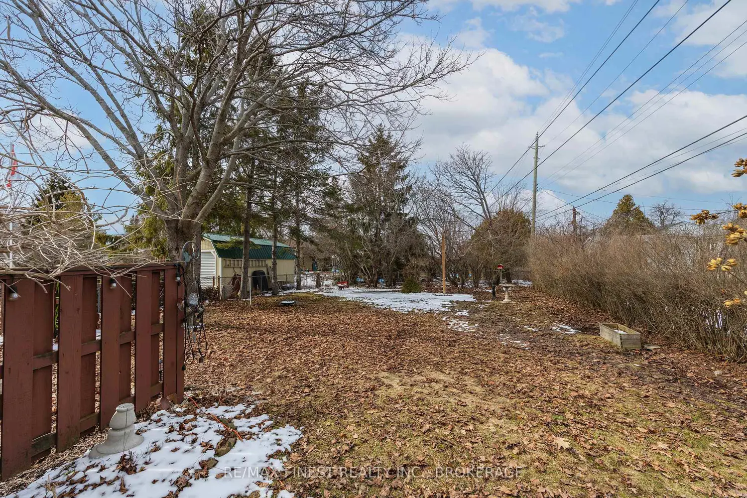 87 Old Oak Road photo 2