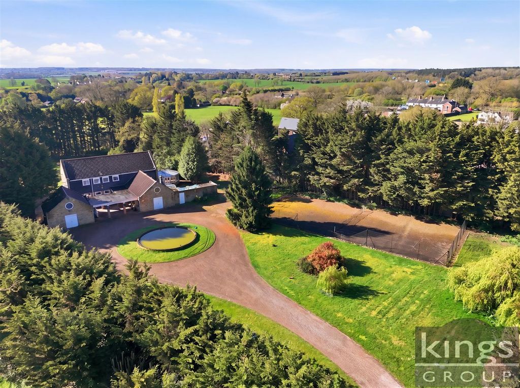 6 bed detached house for saleHarlow Common, Harlow CM17