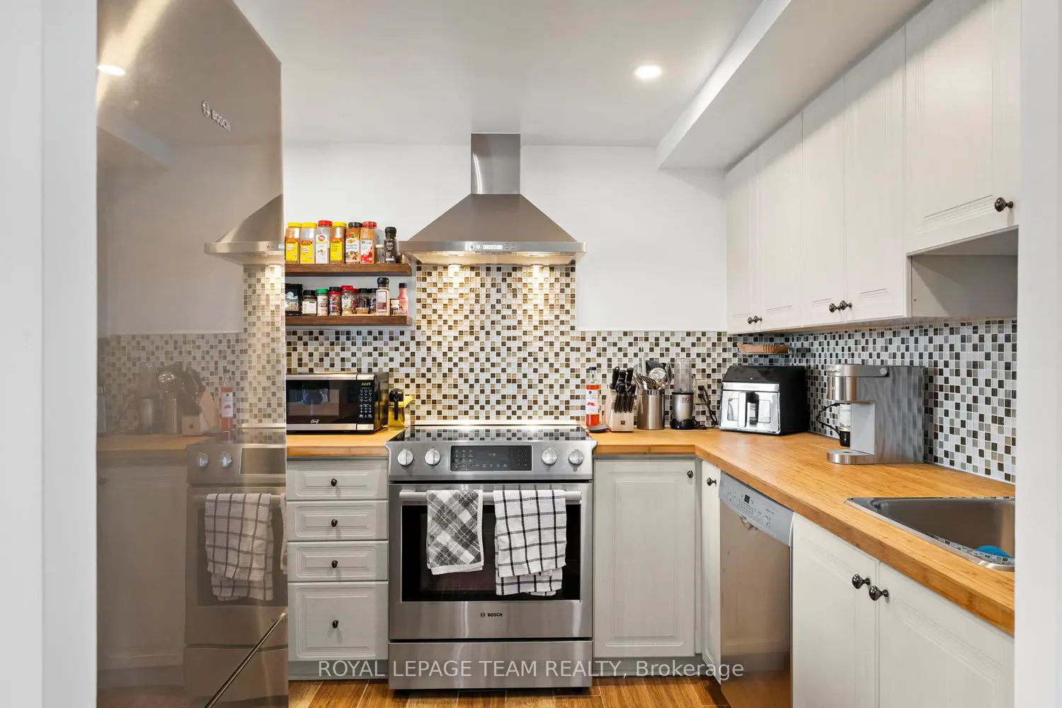 Additional image 5 of 45 Holland Avenue 902