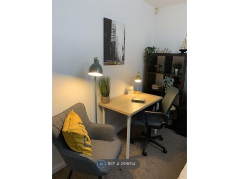 Ambleside Avenue, Bristol BS10, Room to rent