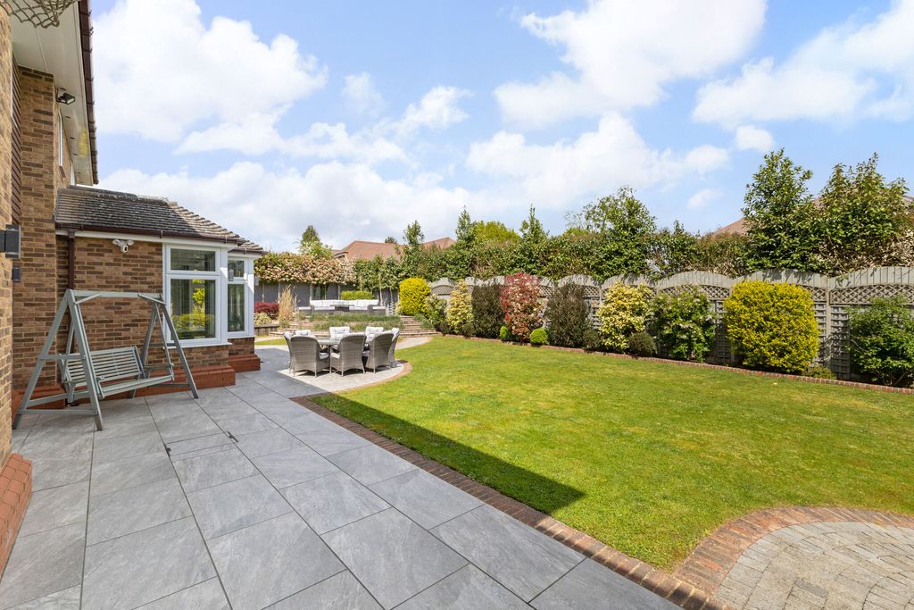 Additional image 13 of 6 bed detached house for saleWood End Road, Harpenden AL5