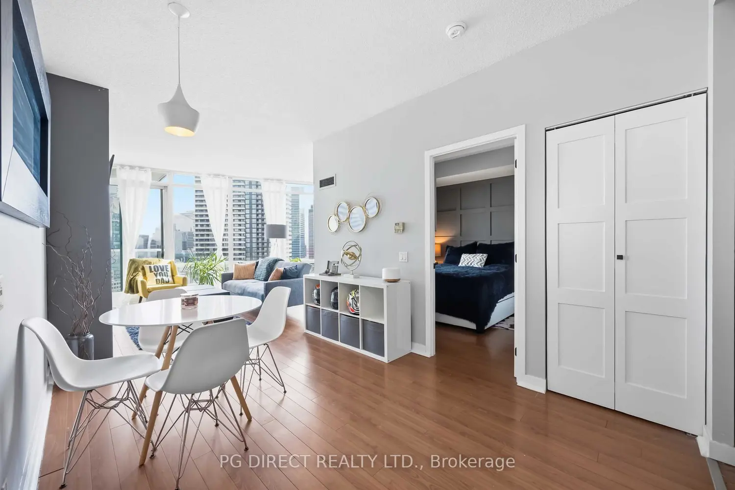361 Front Street 3302 photo 2