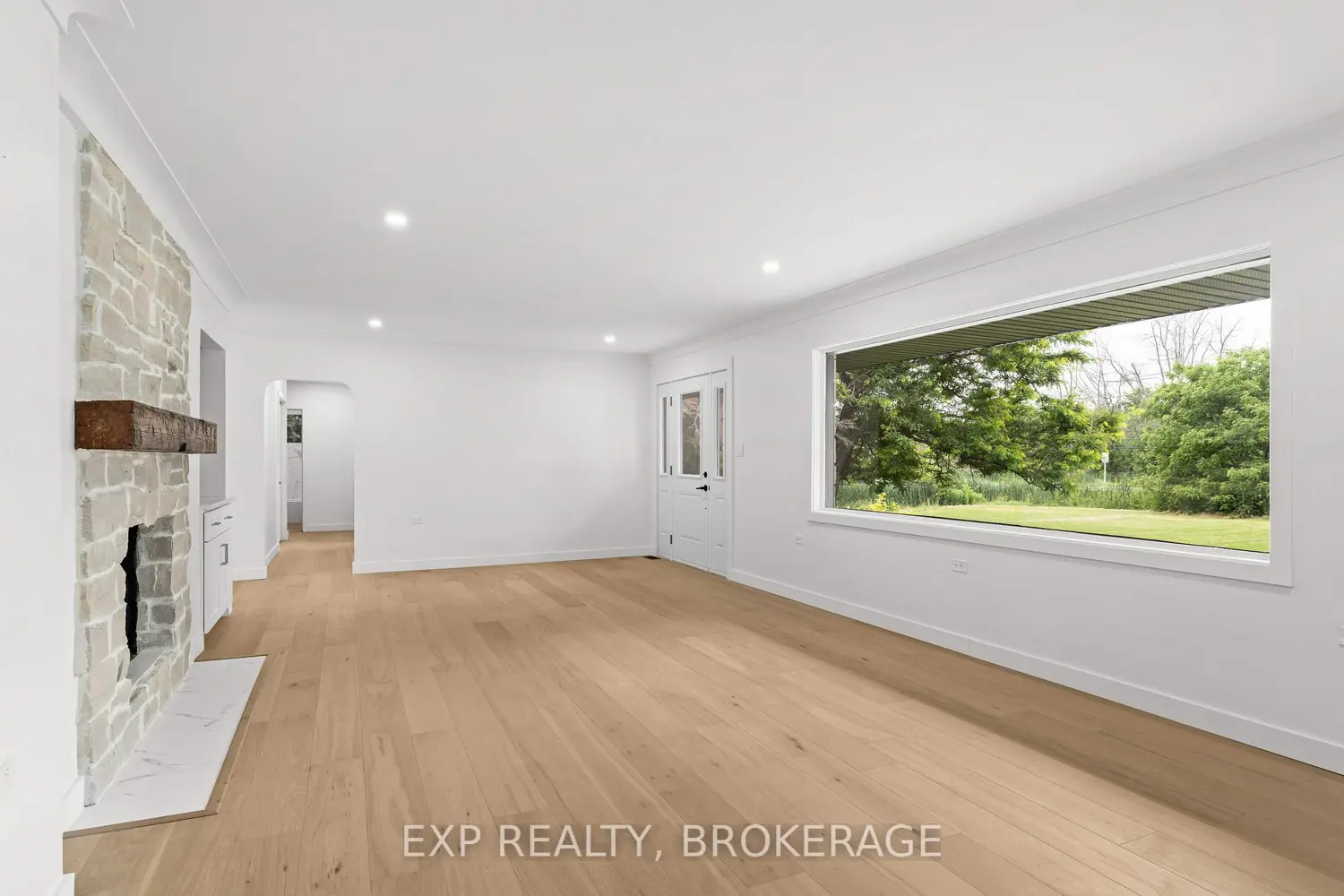 1802 Sydenham Road photo 2
