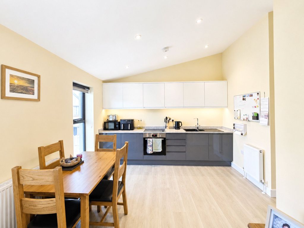 Additional image 4 of 2 bed flat for sale10 St Andrews Place, Stratton, Bude, Cornwall EX23