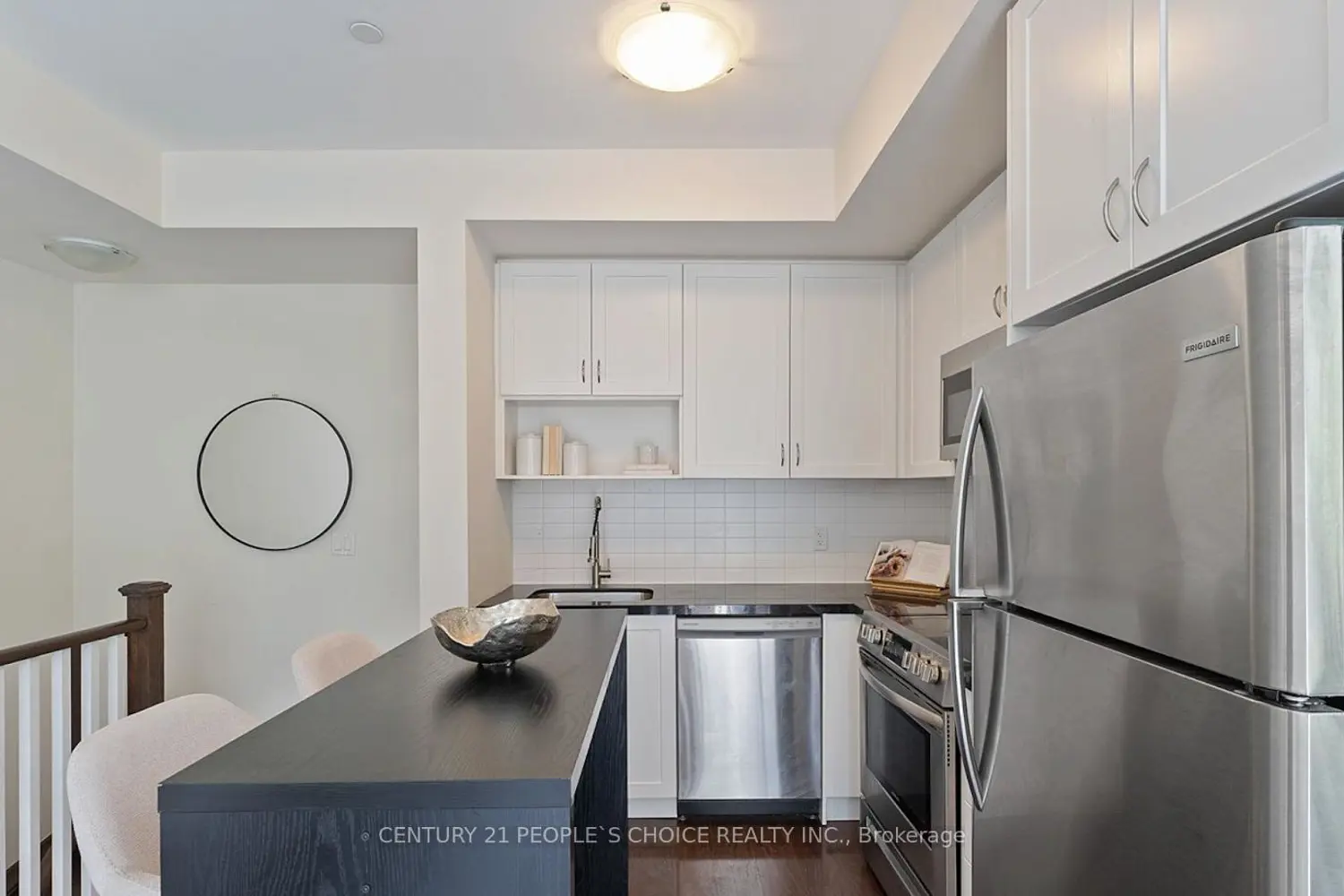 1110 Briar Hill Avenue 312 photo 3