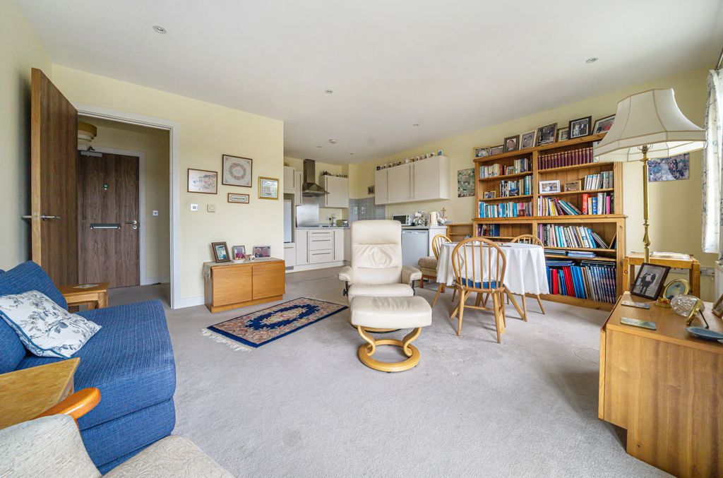 Additional image 7 of 1 bed flat for saleWispers Lane, Haslemere, Surrey GU27