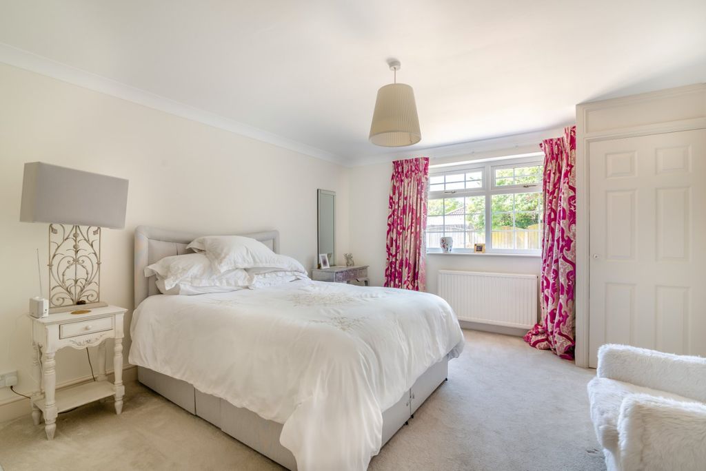 Additional image 11 of 4 bed detached house for saleSt. Marys Road, Hayling Island, Hampshire PO11