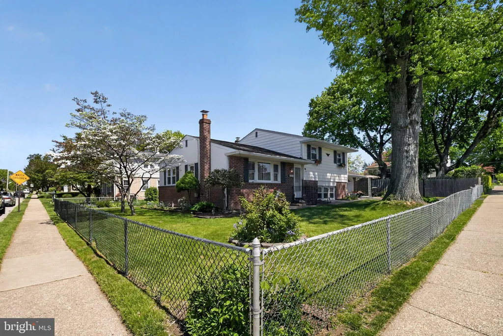 2775 Woodrow Avenue, Glenside, PA 19038