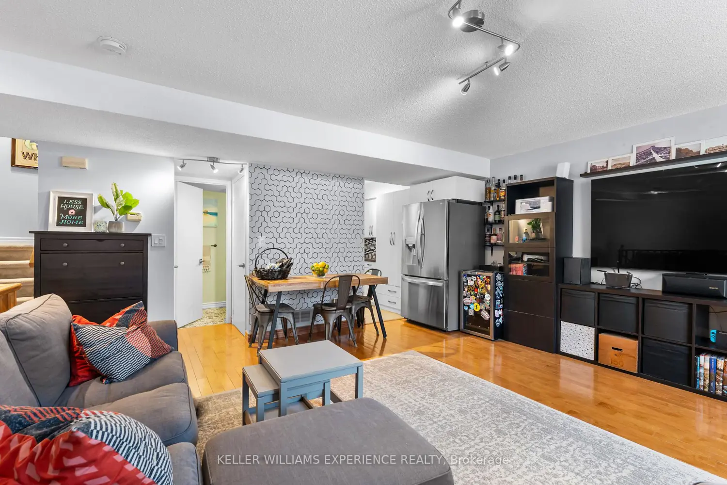 75 Weldrick Road 406 photo 5